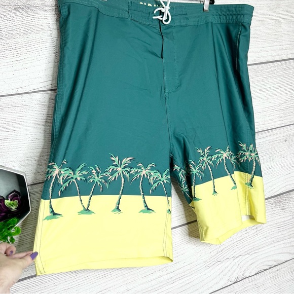 Old Navy Palm Trees Swim Board Shorts Men’s Size 40 - Picture 2 of 9